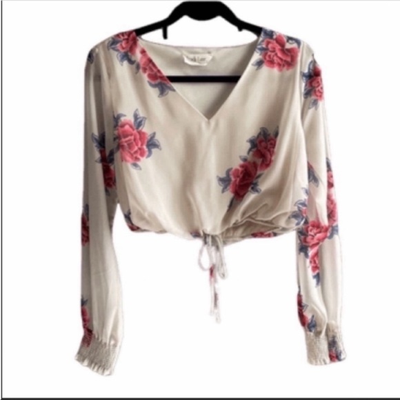 Peach Love boho floral print sheer smocked sleeves tie front crop top. Size Sm - Picture 1 of 4